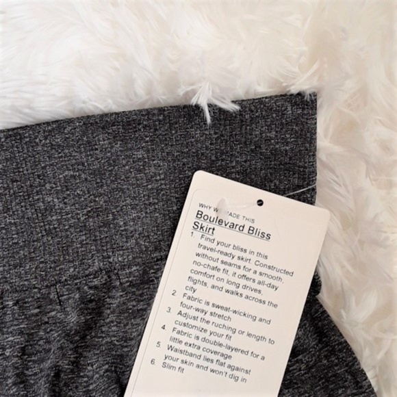 [SOLD] NWT lululemon Boulevard Bliss Skirt Sz 6 - Picture 6 of 8